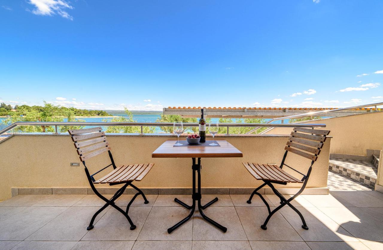 Sibenik Boats Apartment Raslina Exterior photo
